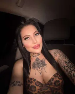 Zeynep Zuhal İstanbul’dan